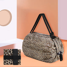 Load image into Gallery viewer, စျေးဝယ်သုံးခေါက်လွယ်အိတ် - WHE0222